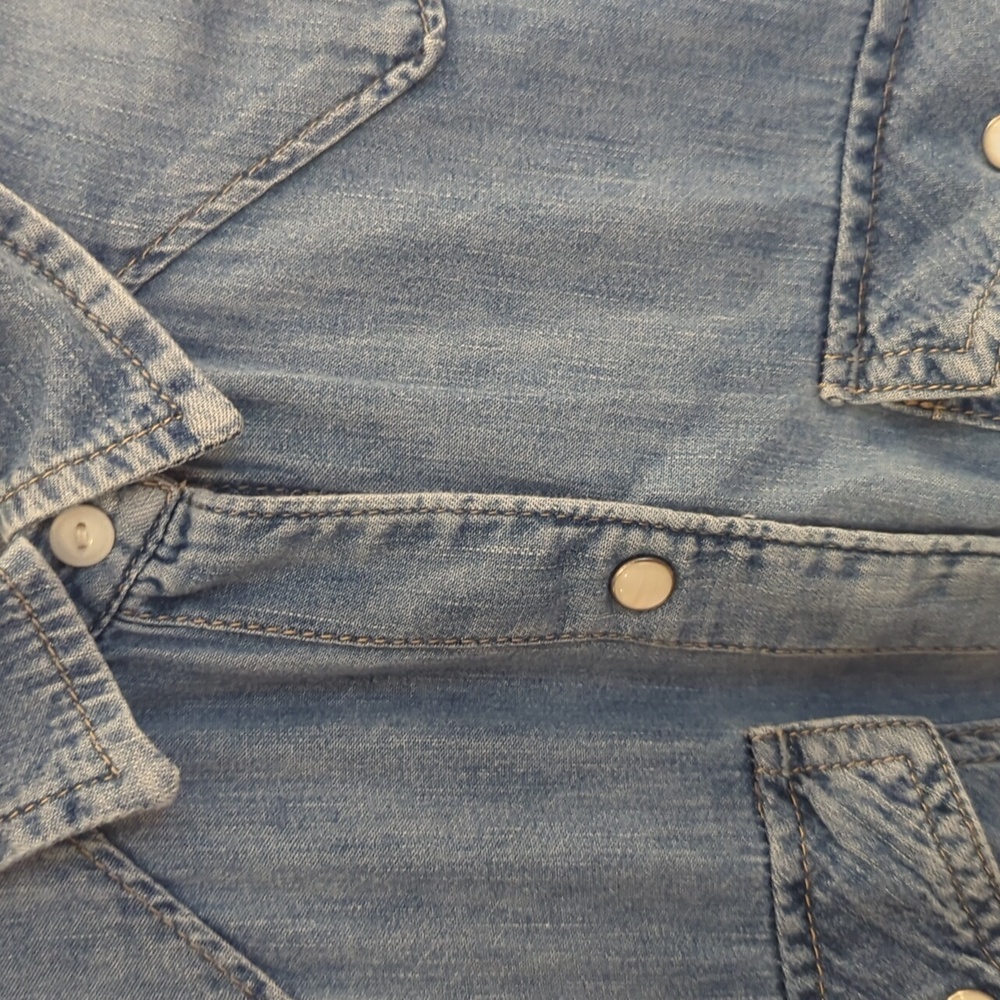 GAP Light Wash Denim Button-Down Shirt - Picture 6 of 9